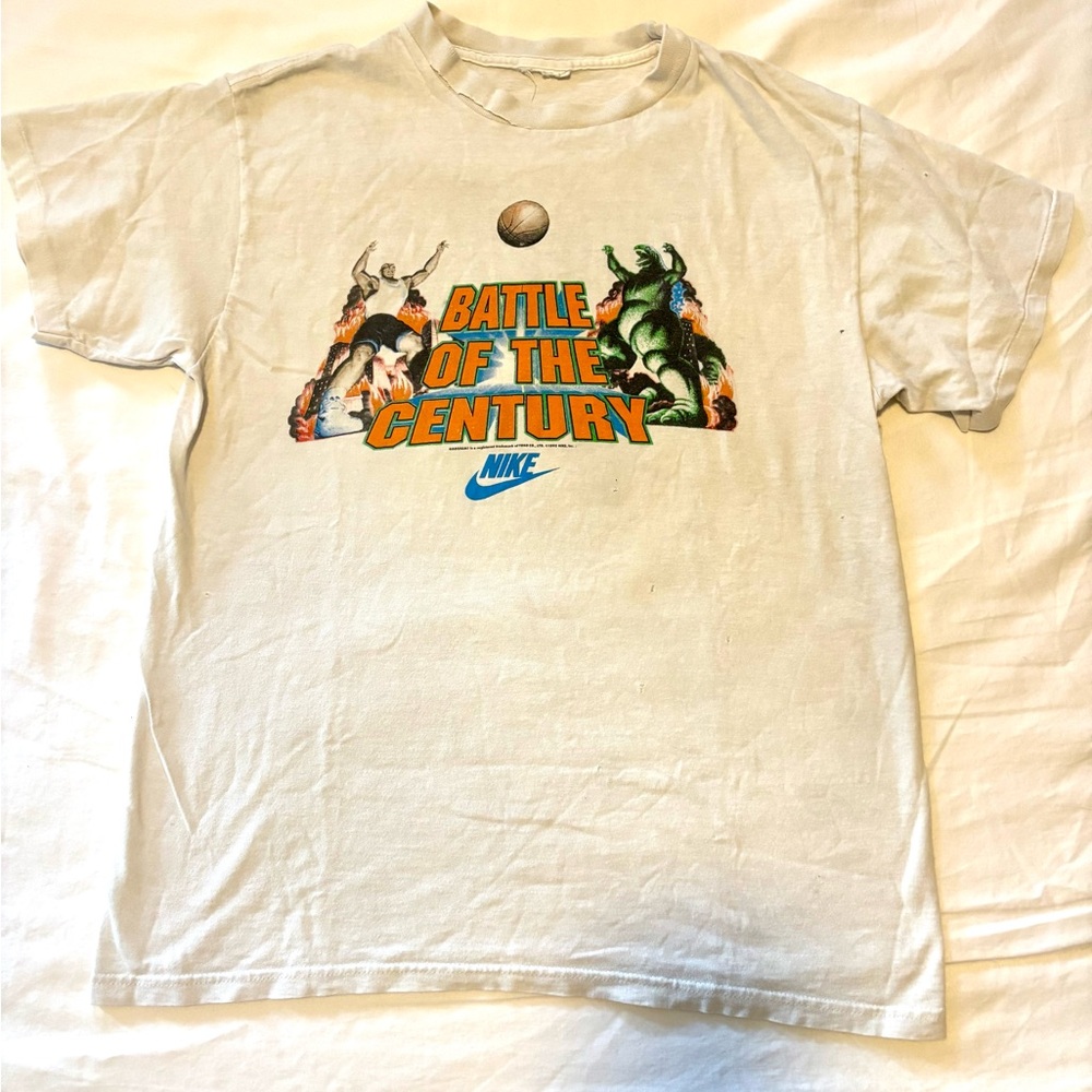 Vintage Nike 1990s Barkley Godzilla Battle of the Century T-shirt throwback